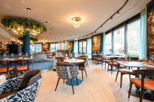 Restaurant Flora view