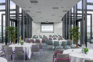 Example Roof top meeting space view