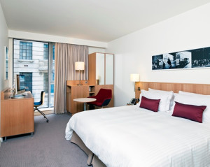 Queen Hilton Guest Room view