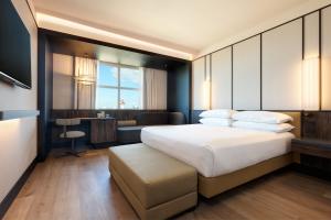 Example Executive Bedroom view