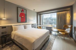 Example Executive Room view