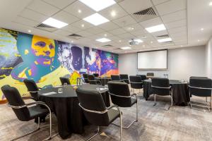 armstong Meeting room view