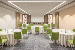 Example Cabaret Style view